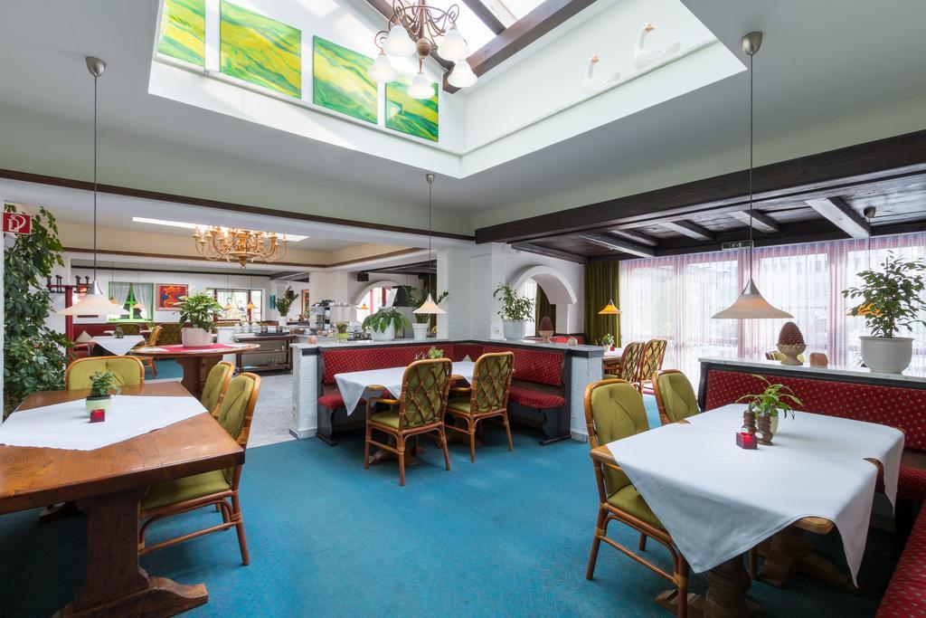 Contel Hotel 3*